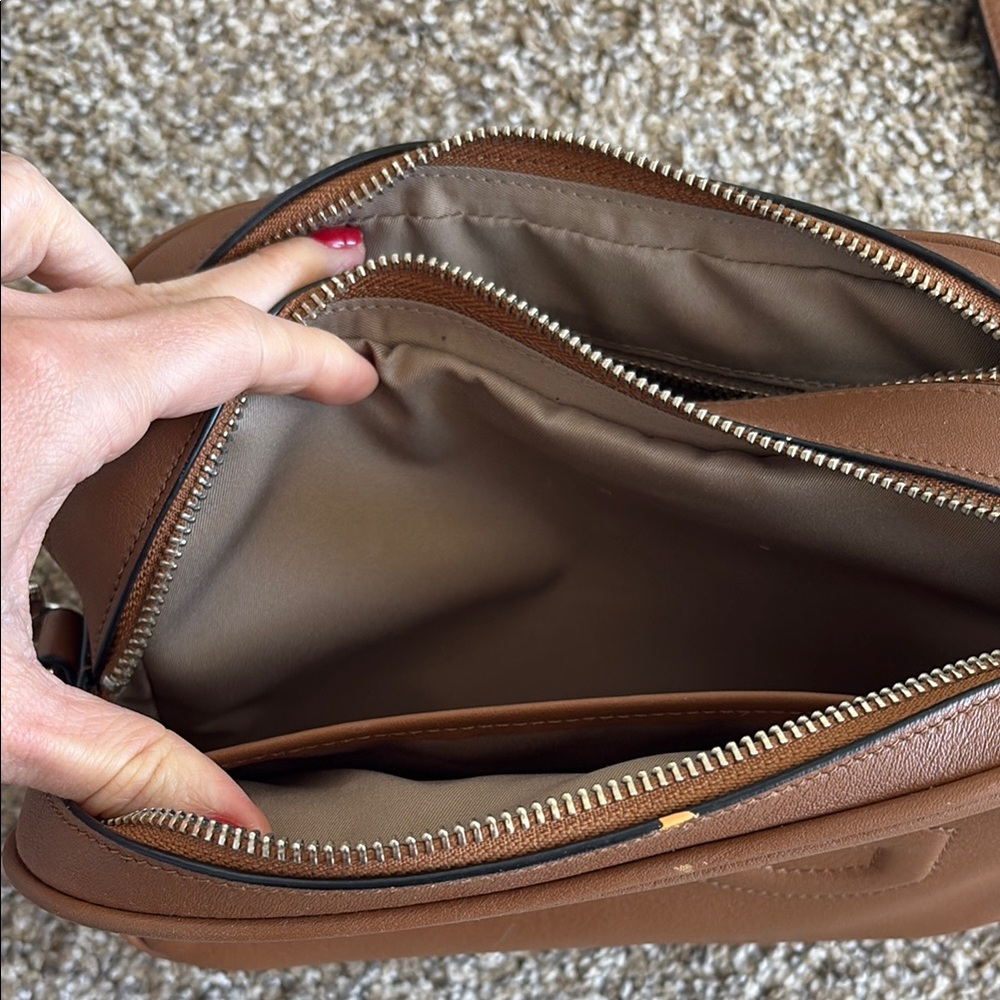 Leatherology Monogrammed Brown Leather Crossbody Bag - Picture 2 of 7